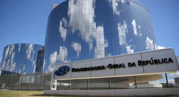 Moraes pede parecer da PGR sobre prisão domiciliar para Bolsonaro